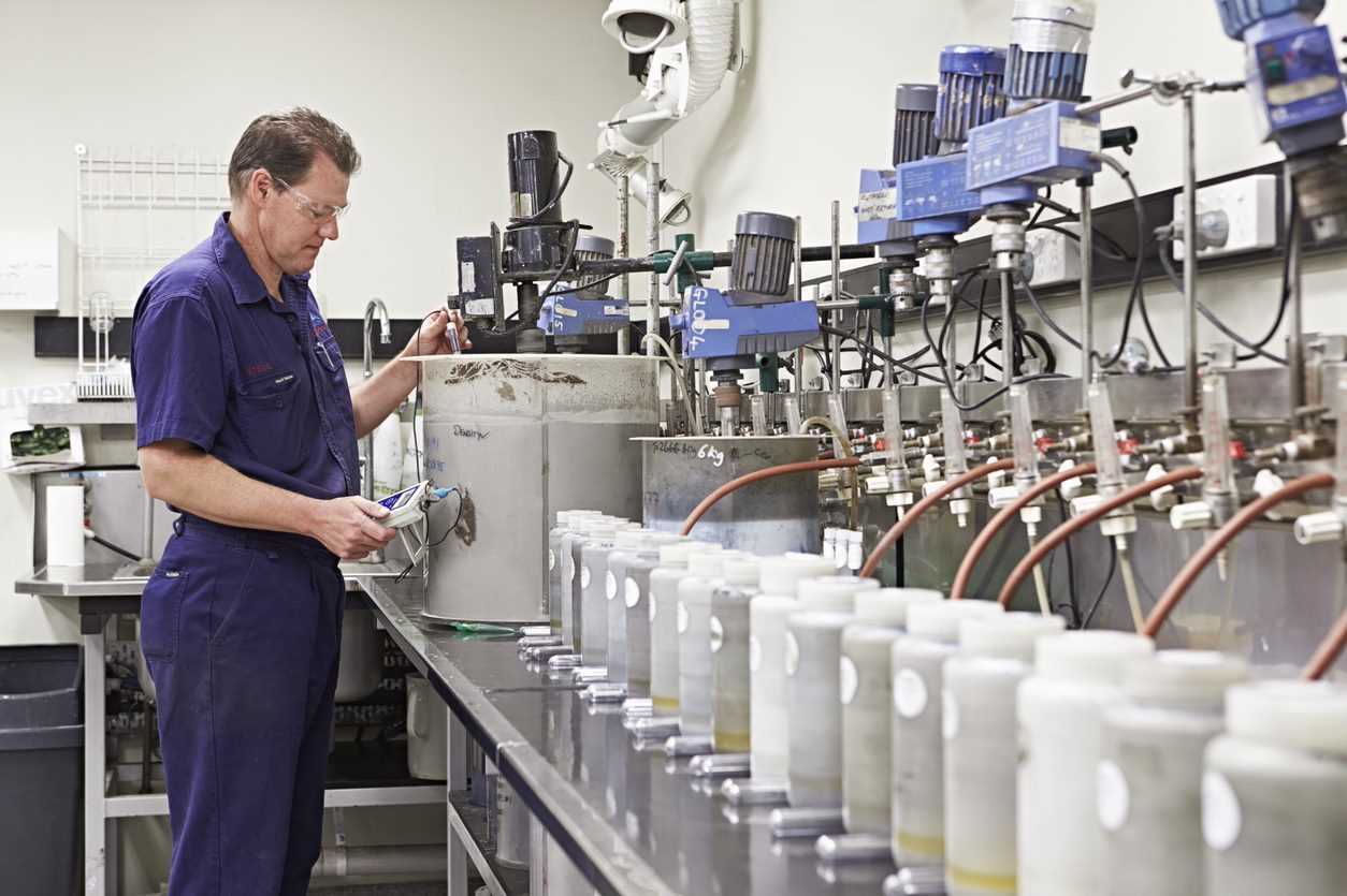 Testes de lixiviação em escala reduzida 