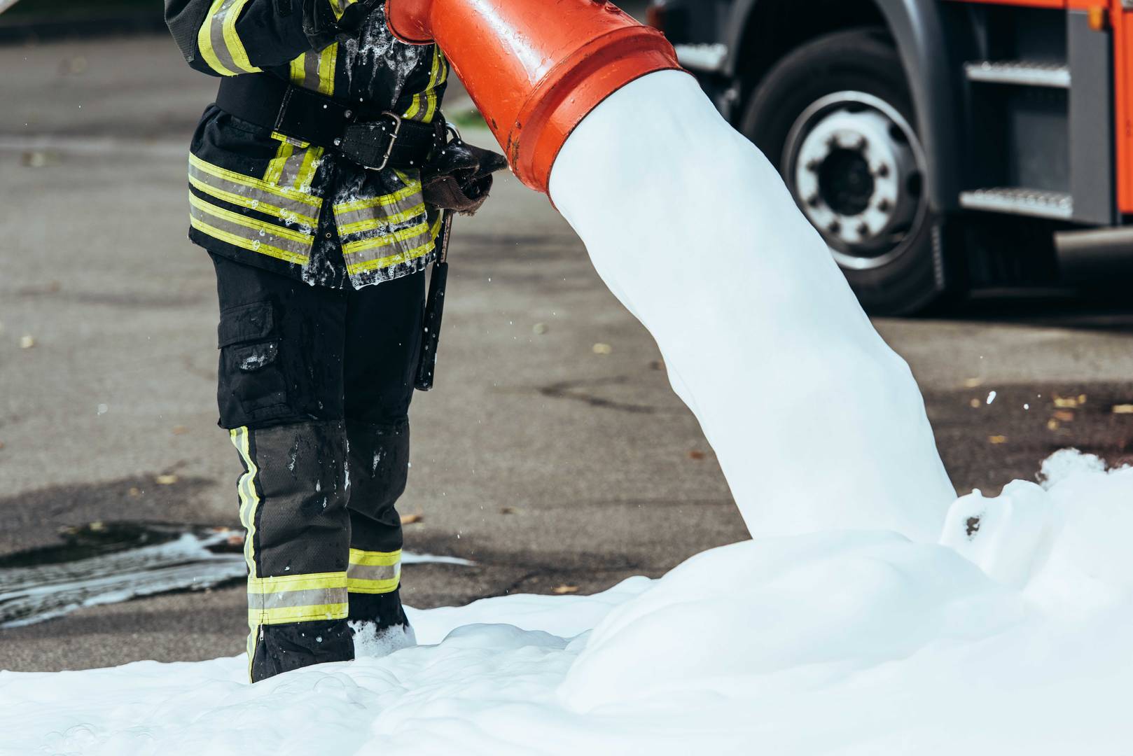 firefighting foam with pfas