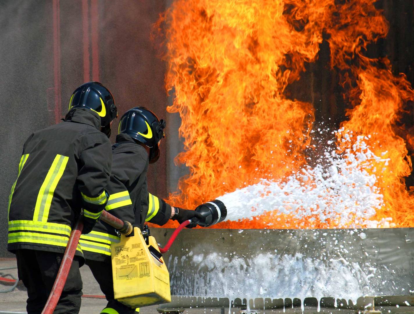 firefighter pfas foam